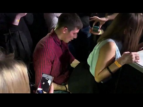 ❤️ Pravi seks u ruskom noćnom klubu. 18-godišnja Ruskinja u anusu i vagini pojebana u noćnom klubu ❤❌ Porno kod nas bs.porn-milf300.ru ❌❤